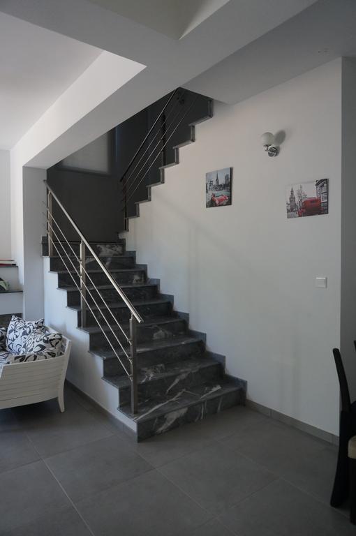 Myrtiana Villa 普罗塔拉斯 外观 照片